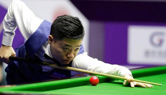 拜仁vs弗赖堡：奥利塞、比朔夫首发，基米希、伊藤洋辉替补